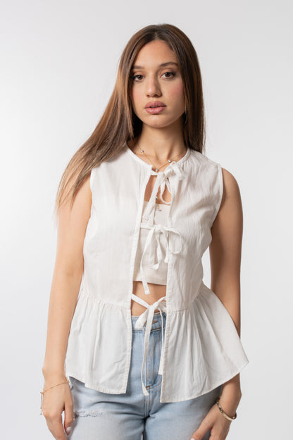 Lightweight summer blouse with a comfy tie