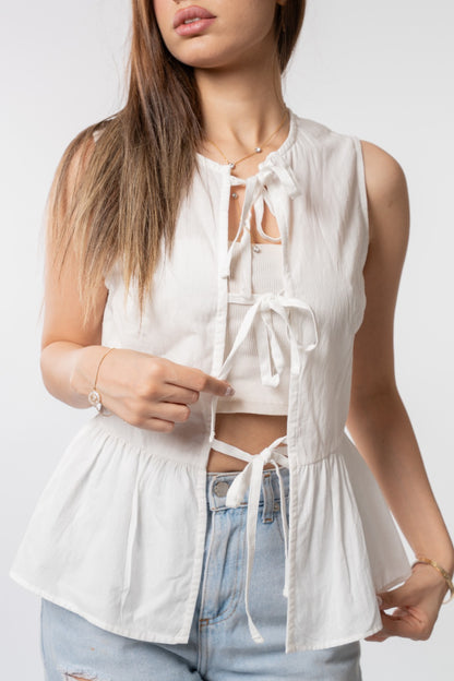 Lightweight summer blouse with a comfy tie